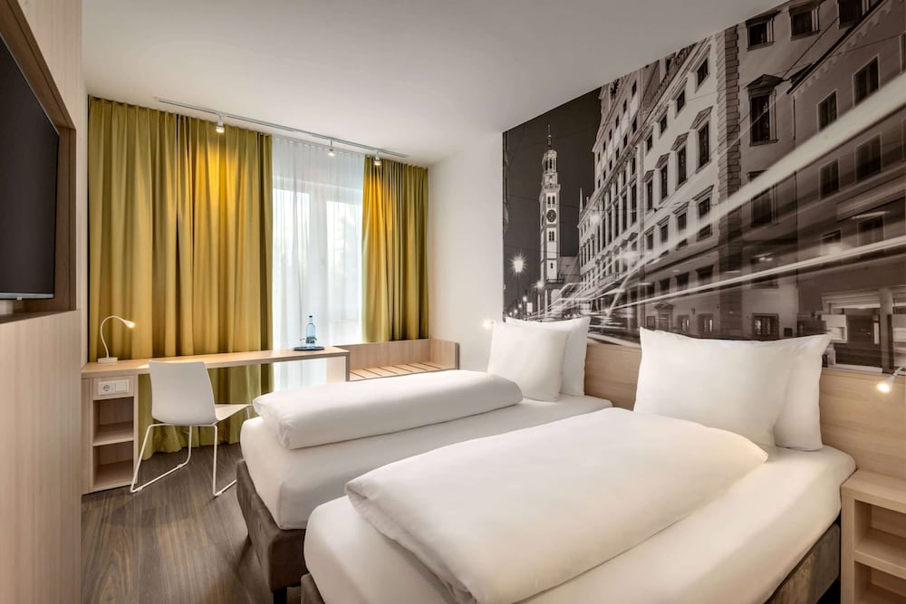 

Catania - Friedberg - Super 8 by Wyndham Augsburg