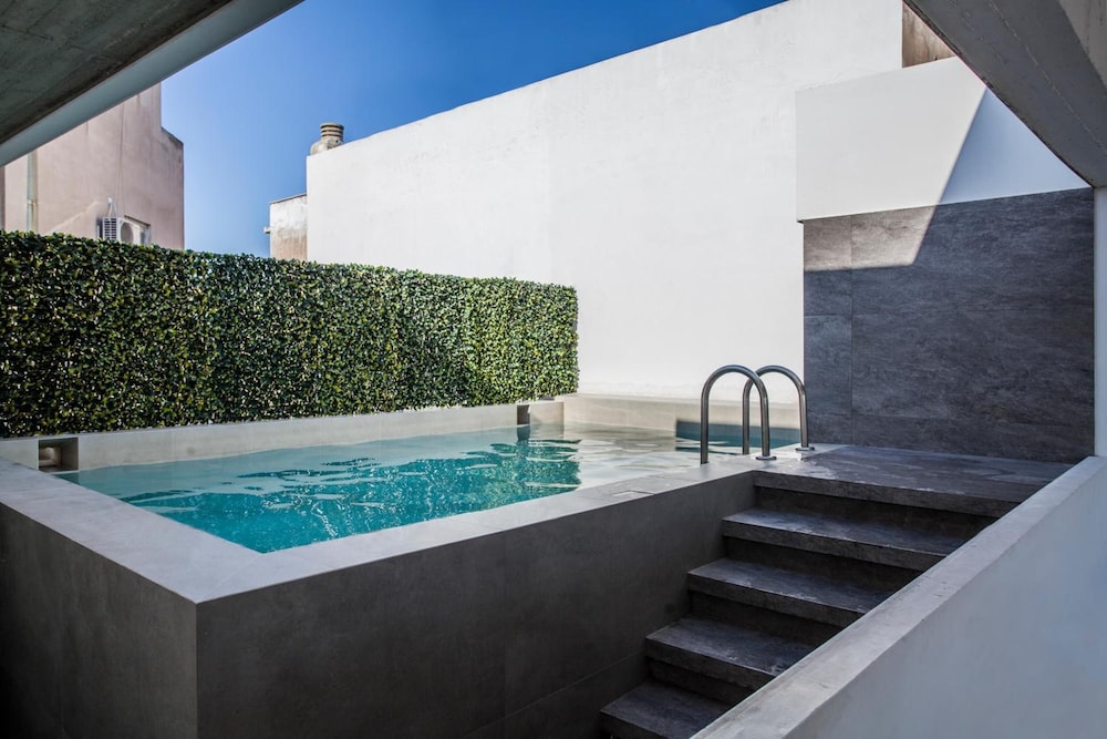 

Milano - Atene - Art Suites Korai