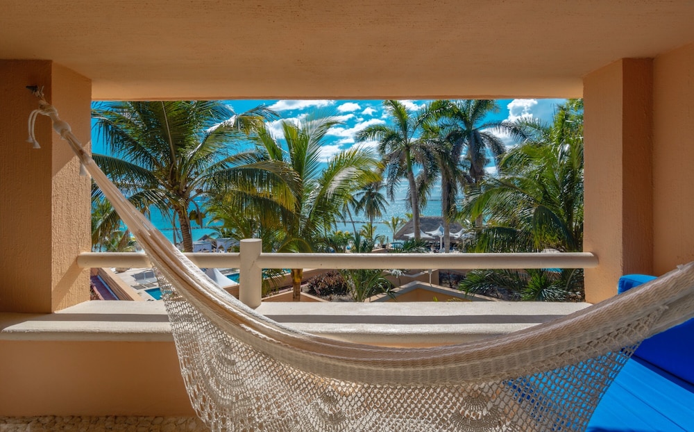 

Milano - Akumal - Puerto Aventuras Hotel & Beach Club