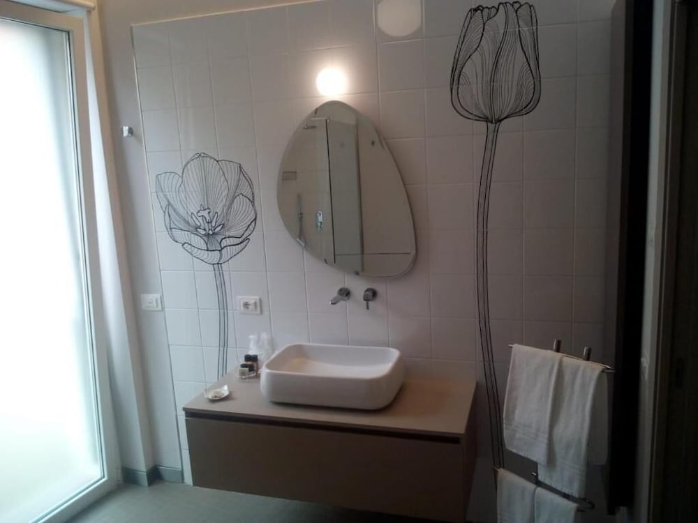 

Bari - Acireale - Ciclope Resort