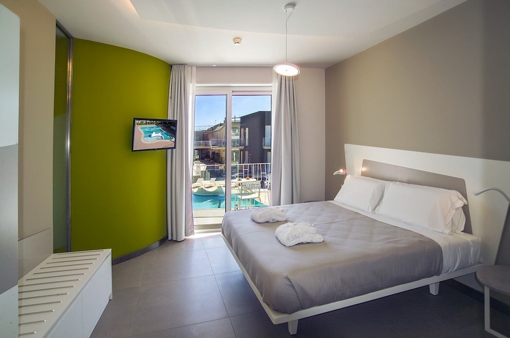 

Firenze - Acireale - Ciclope Resort