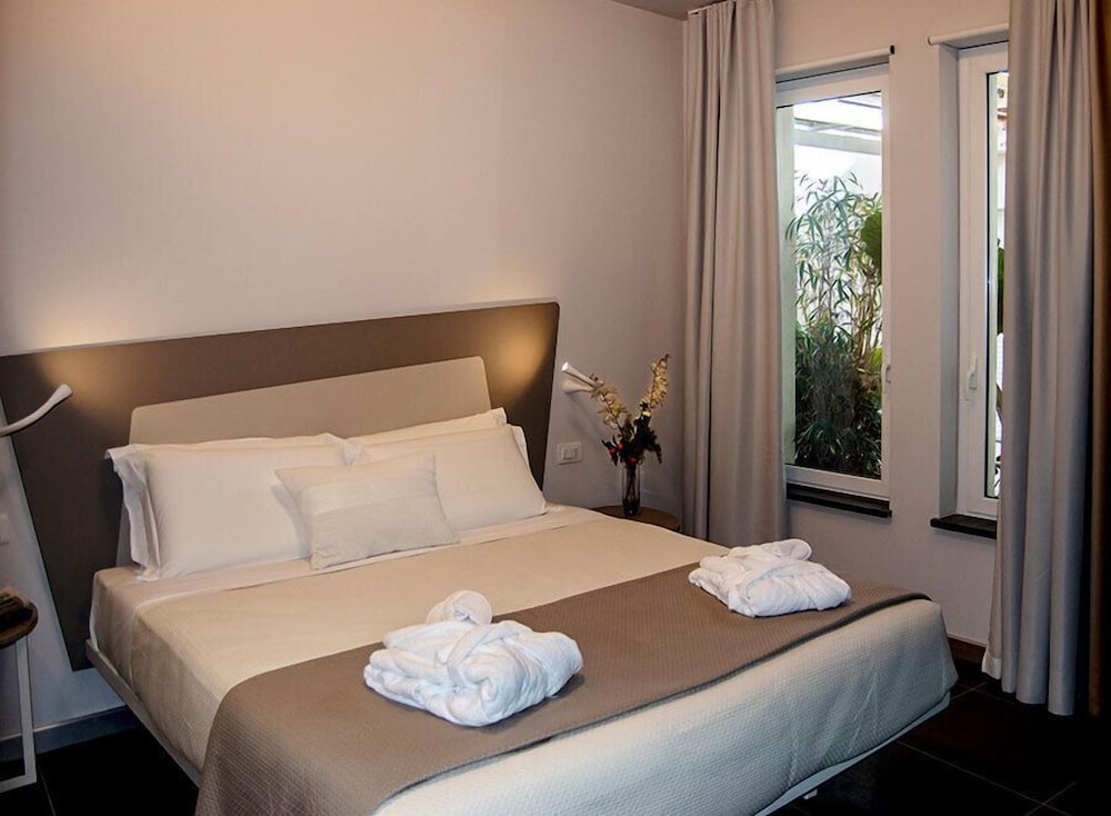 

Firenze - Acireale - Ciclope Resort