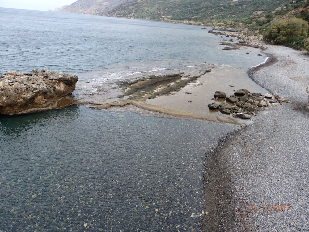 

Bologna - Kolimbari - Ravdoucha Beach Studios