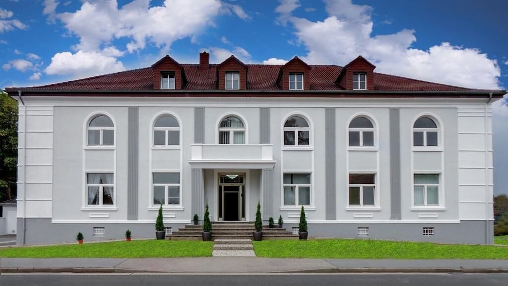 

Milano - Düren - Villa Bowdy