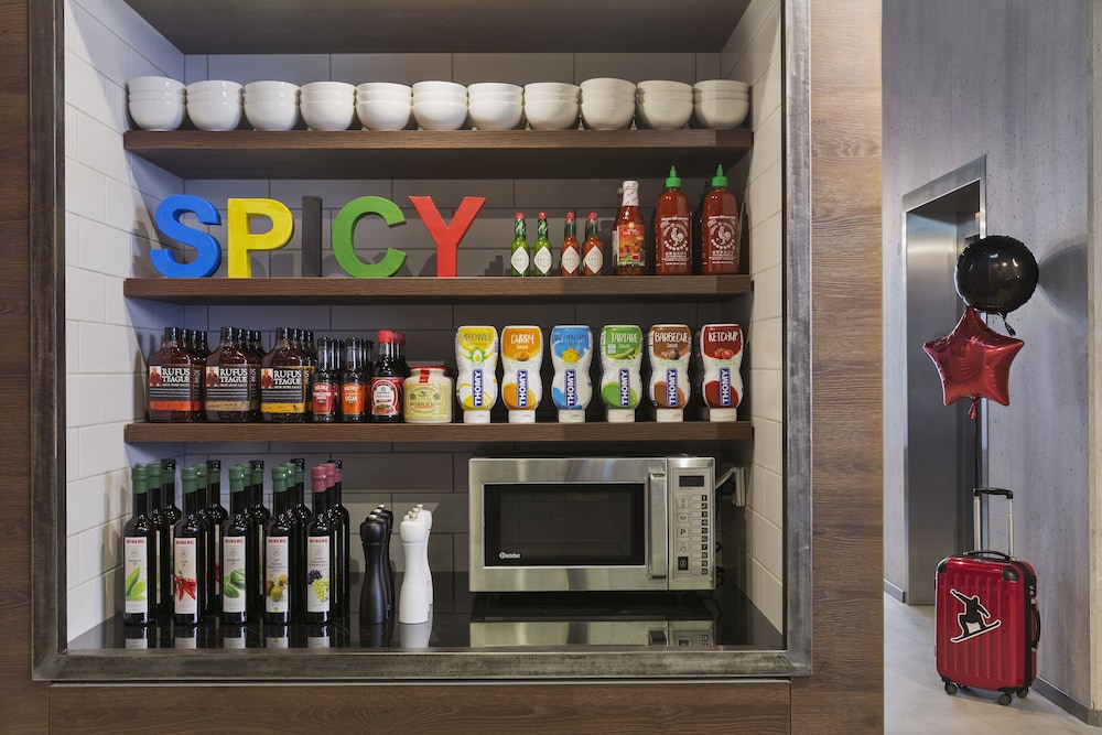

Roma - Romanel-sur-Lausanne - Moxy Lausanne City
