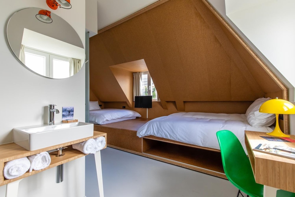 

Venezia - Rotterdam - the bellhop