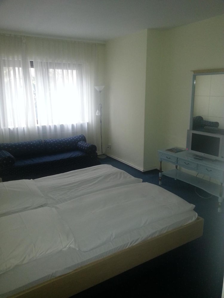 

Milano - Francoforte sul Meno - Hotel Garni Frankfurt