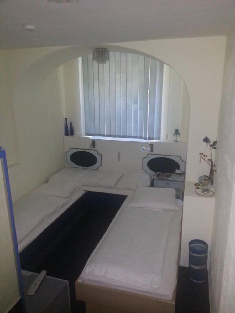 

Milano - Francoforte sul Meno - Hotel Garni Frankfurt