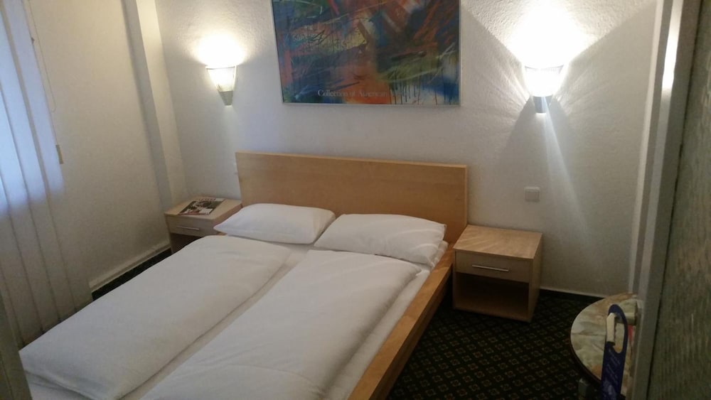 

Bari - Francoforte sul Meno - Hotel Garni Frankfurt
