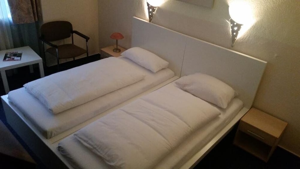 

Roma - Eschborn - Hotel Garni Frankfurt