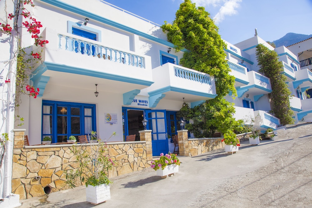 

Milano - Karpathos, Isole Greche - Blue Waves Studios
