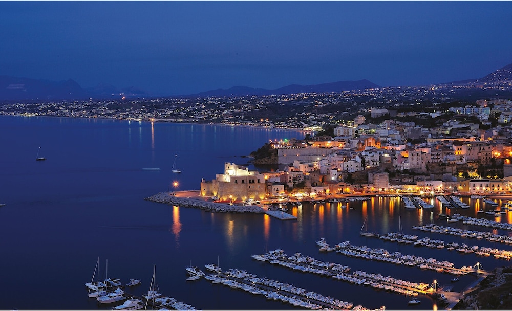 

Trieste - Castellammare del Golfo - Luxmarì Hotel & Spa