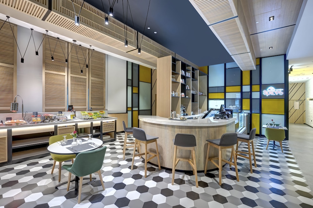 

Napoli - Dubai - URBAN Al Khoory Hotel