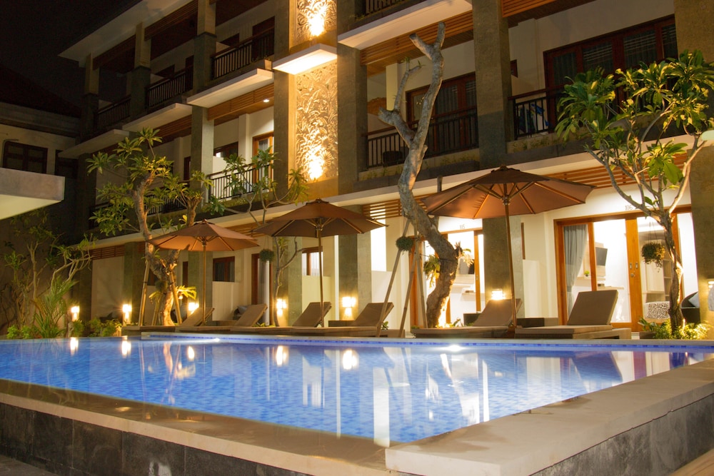 

Bologna - Seminyak - Bali - D Sarian Seminyak