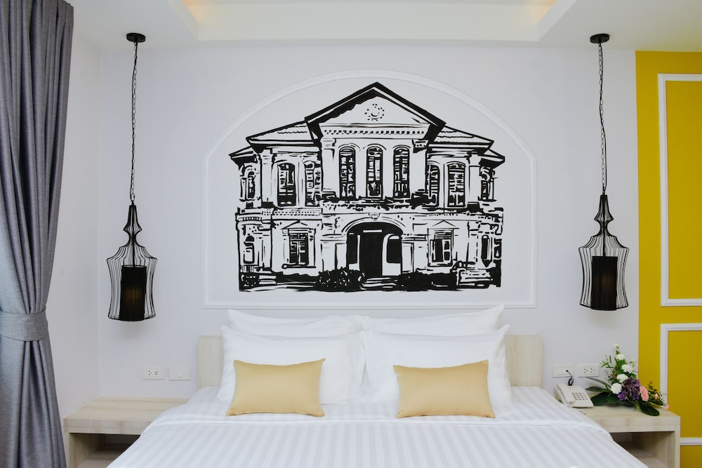 

Roma - Wichit - Peranakan House