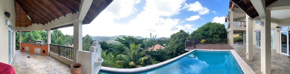 

Roma - Castries - Villa Xona