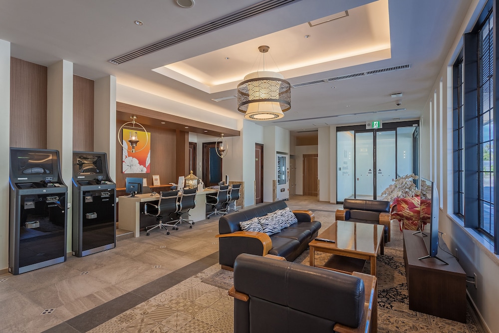 

Milano - Onna - Kariyushi LCH. Resort