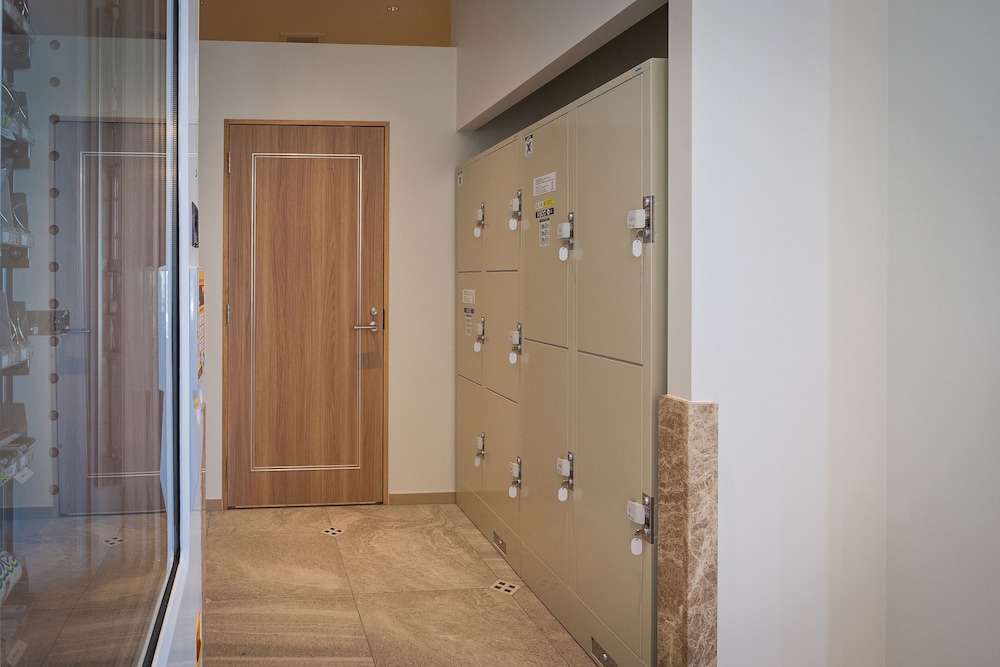 

Milano - Onna - Kariyushi LCH. Resort