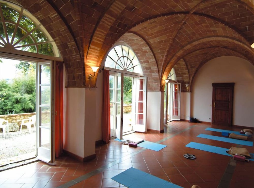 

Olbia - Volterra - Villa Palagione Centro Interculturale