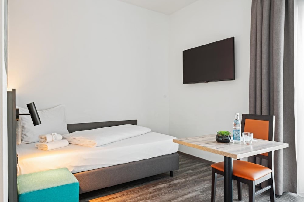 

Verona - Germering - Hotel Amper