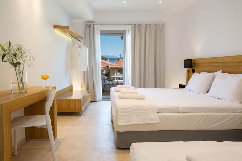 

Bologna - Lefkada - Smile Inn