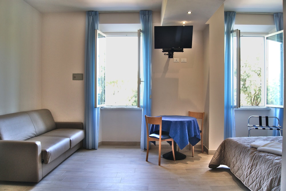 

Lamezia Terme - Viareggio - Hotel Sogno