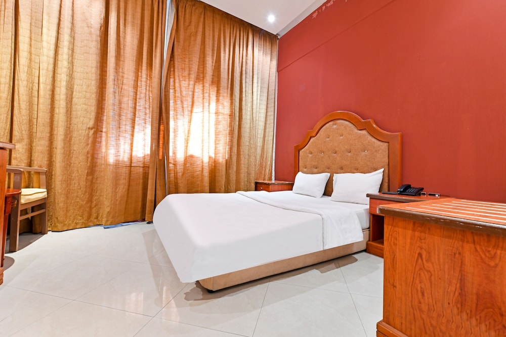 

Bologna - Bahrain - OYO 118 Revira Hotel