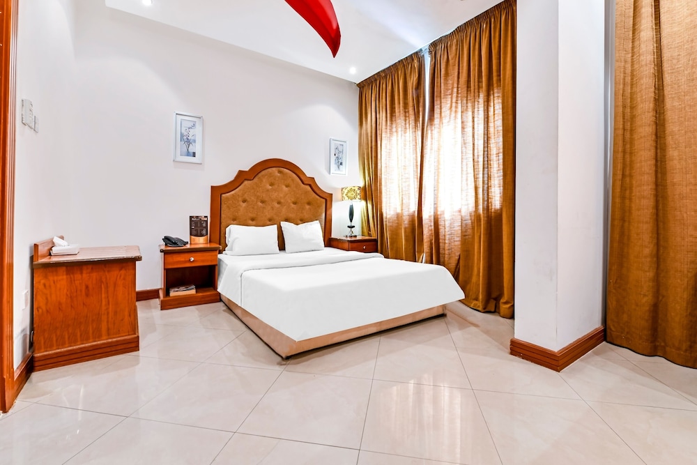 

Roma - Bahrain - OYO 118 Revira Hotel