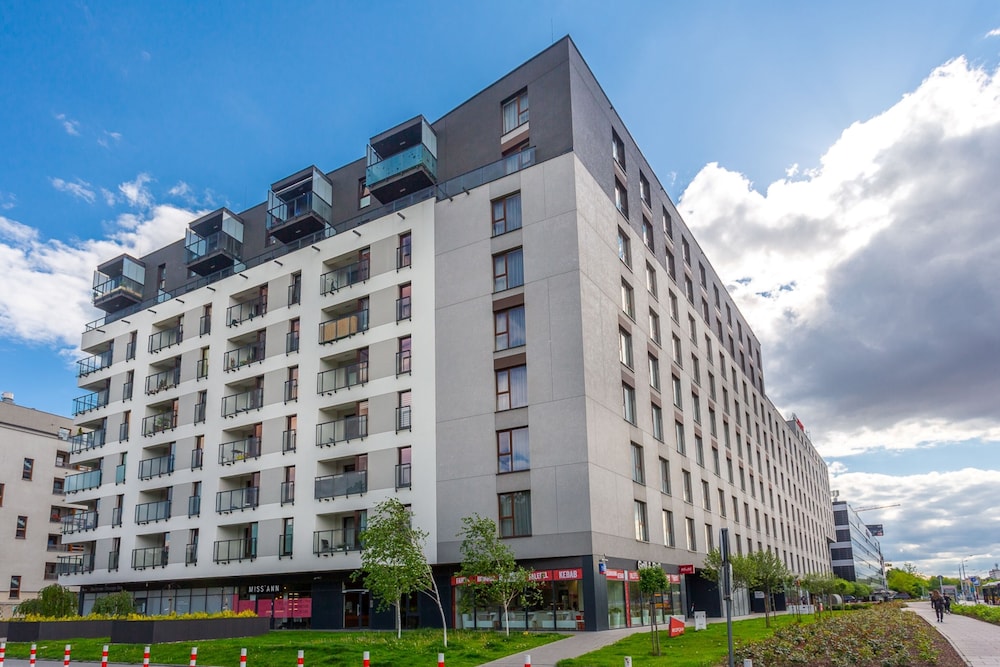 

Roma - Raszyn - Warsaw Apartments - Luxury Top-view Aparthotel