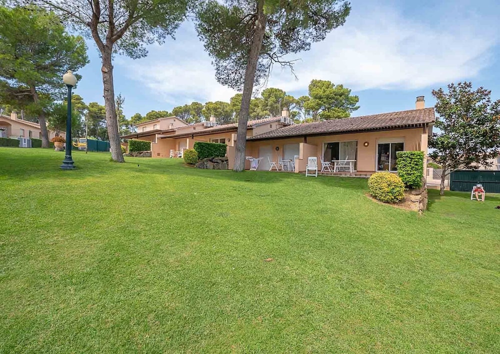 

Bologna - Begur - Village Golf Beach