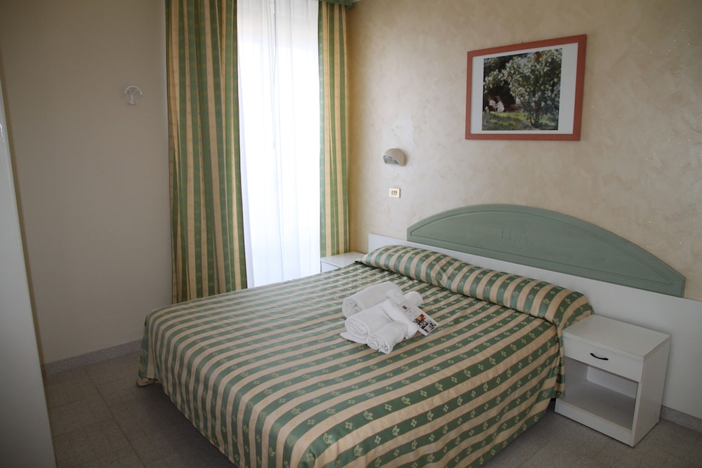 

Catania - Riviera Romagnola, Mare Italia - Hotel Adriatica sul Mare