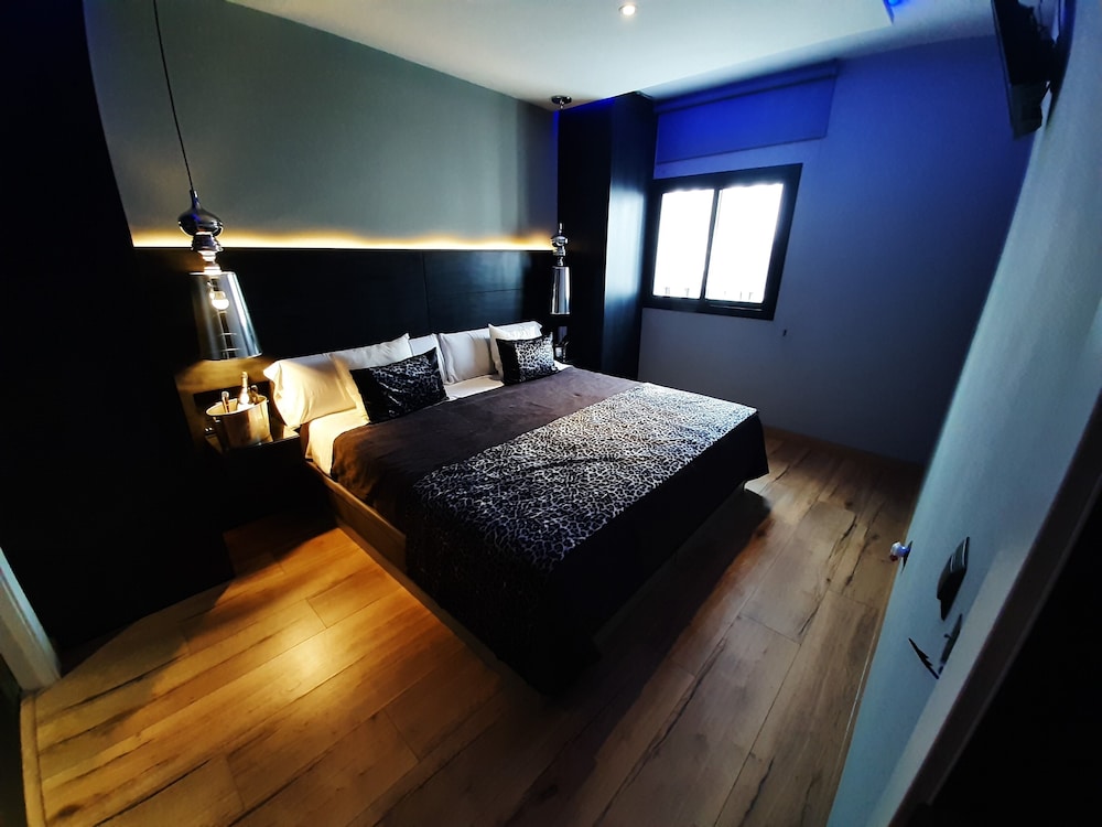 

Venezia - Puerto Banus - DAOS Suites & Terrace Marbella