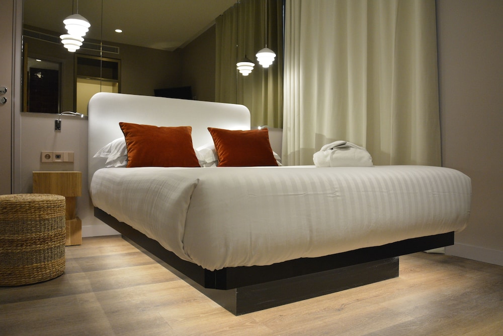 

Napoli - Levallois-Perret - Le Katorze Hôtel