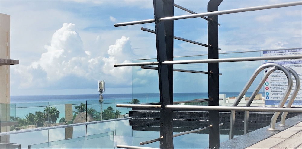 

Venezia - Playa del Carmen - Sole Suites