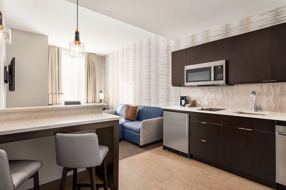 

Bari - New York - Aeroporto JFK - Residence Inn by Marriott New York JFK Airport