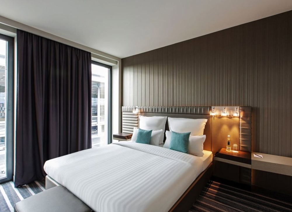 

Pisa - Blankenfelde - Steigenberger Airport Hotel Berlin