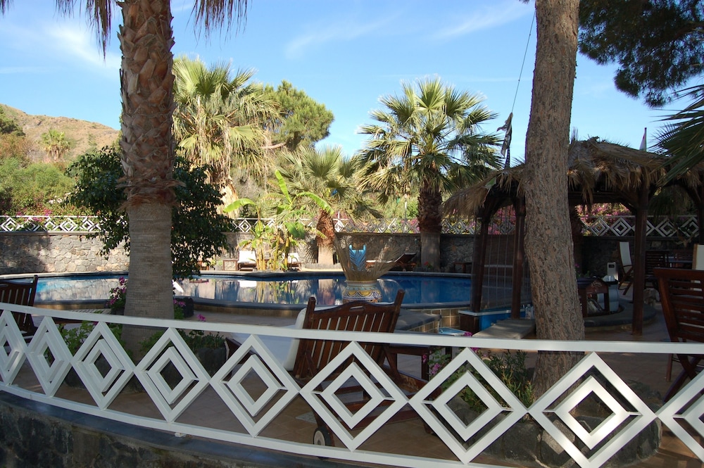

Milano - Isole Eolie, Sicilia - Hotel Al Togo