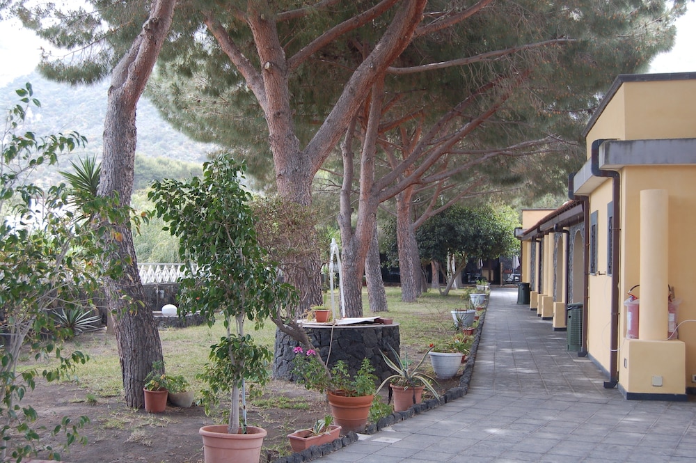 

Milano - Vulcano, Isole Eolie - Hotel Al Togo
