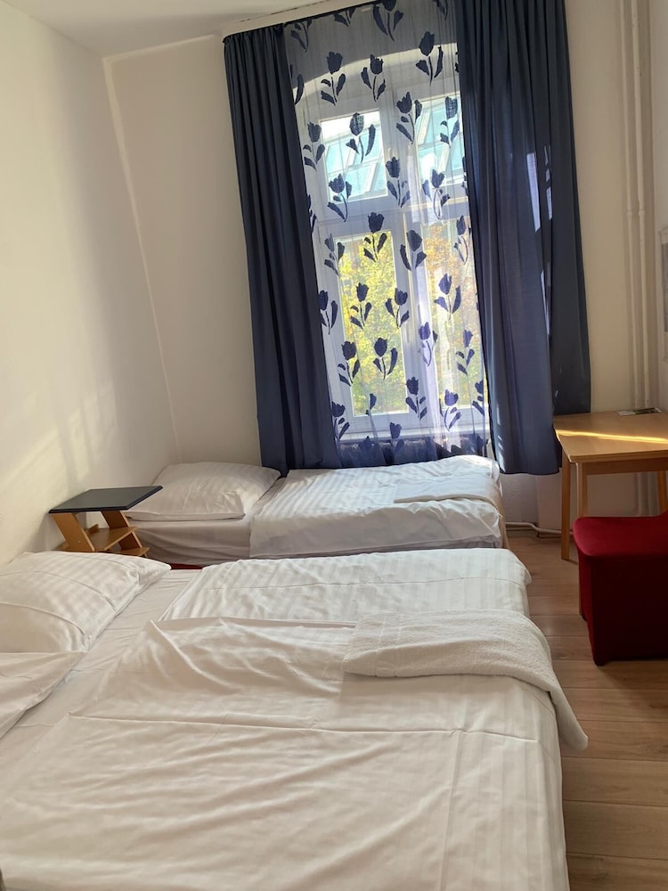 

Pisa - Berlin-Tegel - Märkischer Hof Hotel