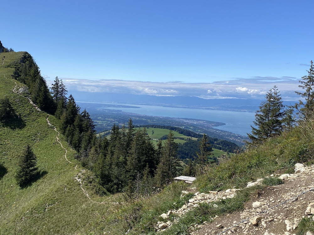 

Napoli - Évian-les-Bains - B&B HOTEL Evian Publier