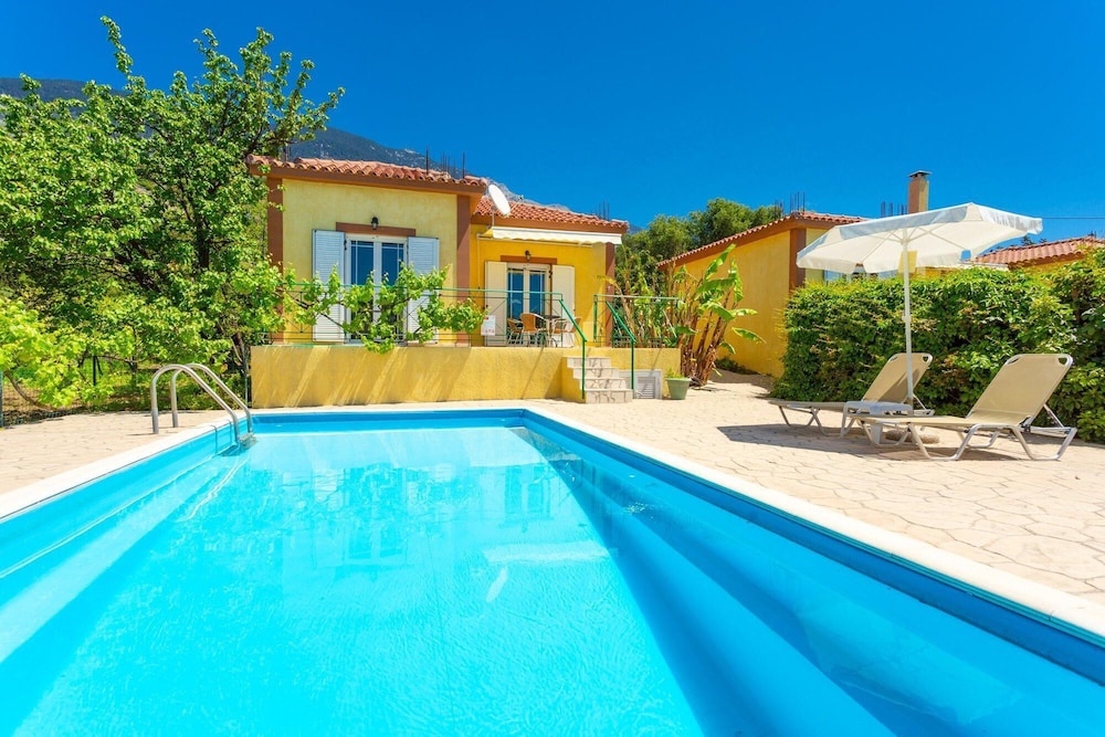 

Bari - Svoronata - Villa Russa Alekos Large Private Pool Walk to Beach Sea Views Wifi Car Not Required - 2020