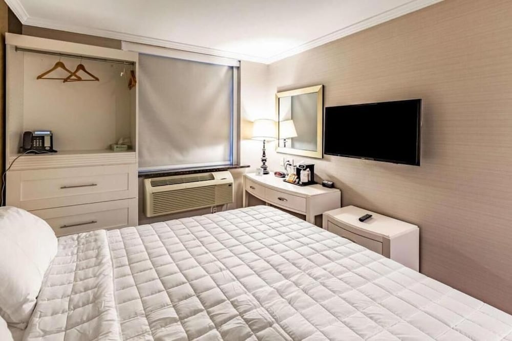 

Firenze - Brooklyn (NY) - Umbrella Hotel Brooklyn