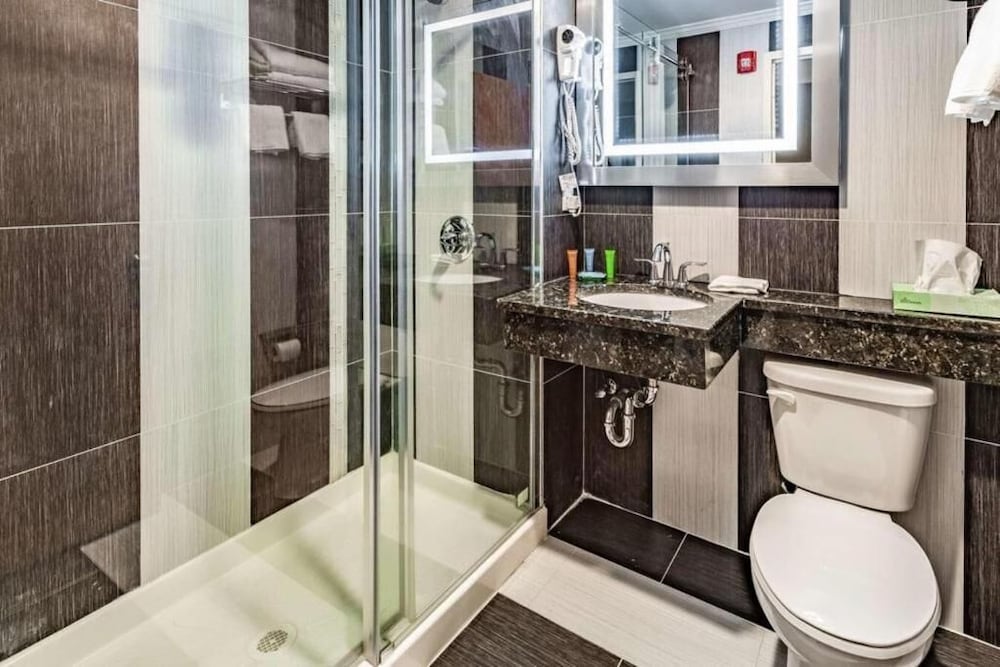 

Brindisi - Brooklyn (NY) - Umbrella Hotel Brooklyn
