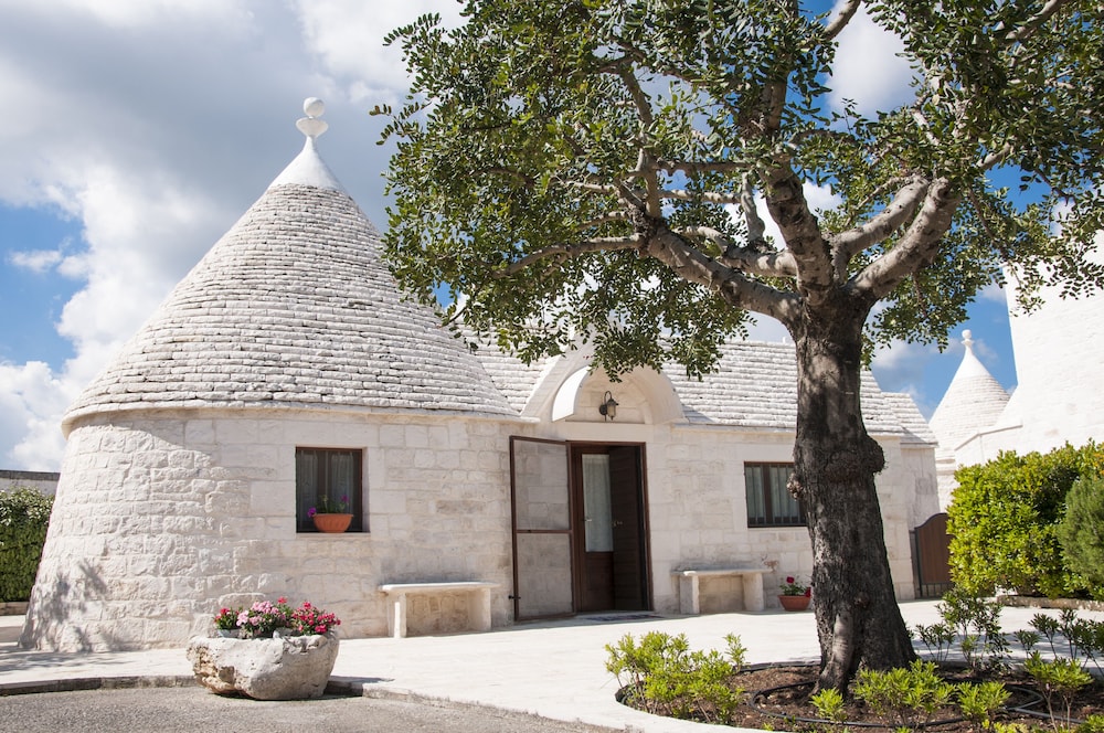 

Milano - Fasano - Trulli Loco