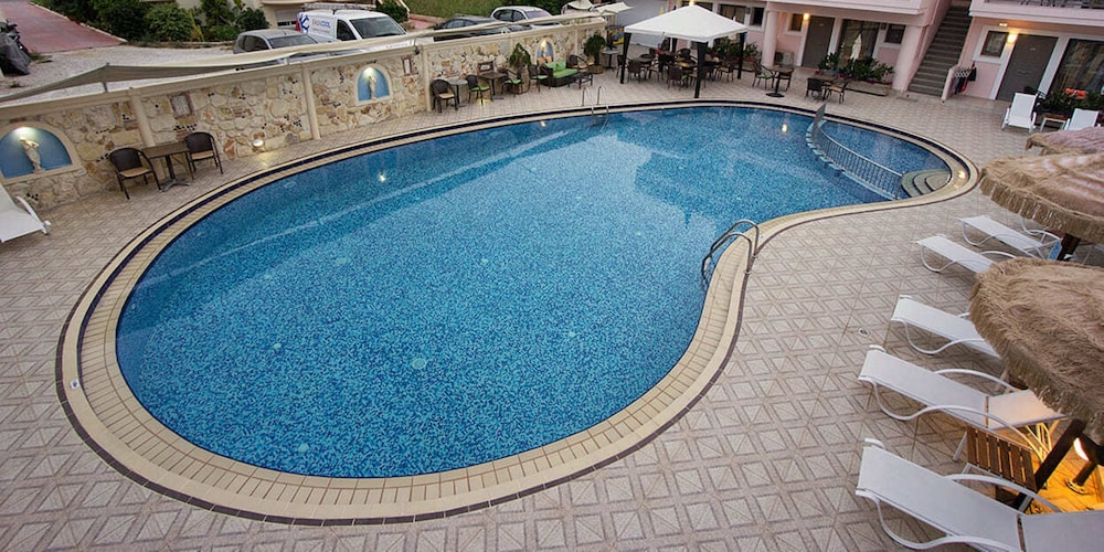 

Catania - Soúda - Flamingos Hotel Apartments
