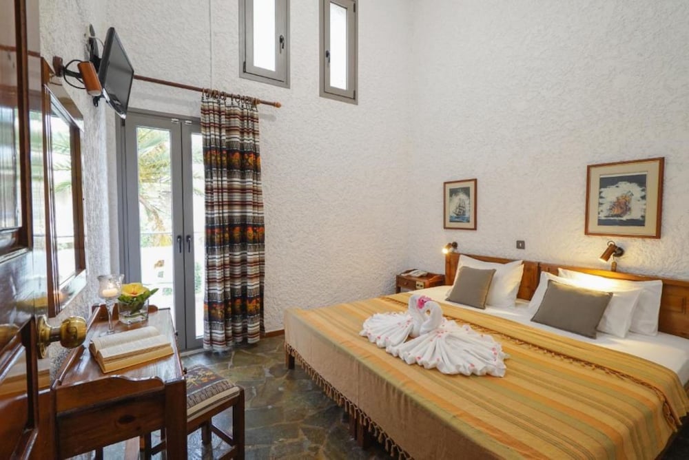 

Pisa - Agia Marina Nea Kydonias - Flamingos Hotel Apartments