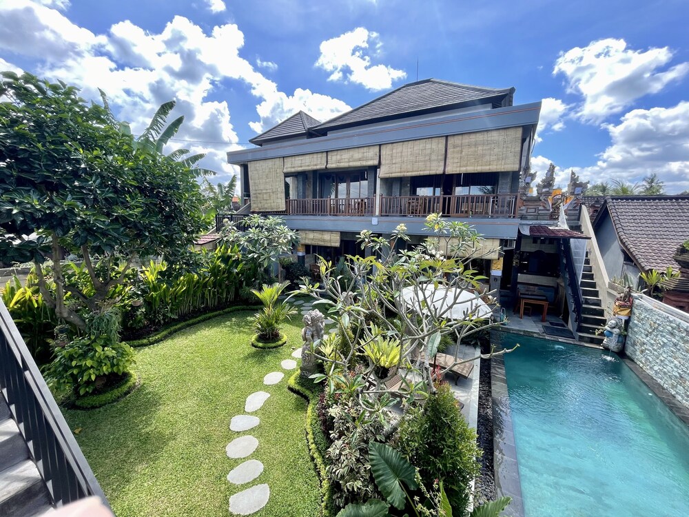 

Napoli - Ubud - Bali - Sari Murni