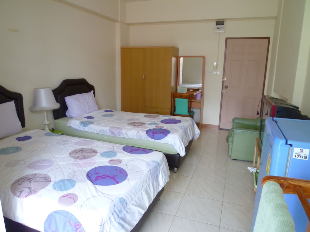 

Roma - Pak Kret - Vanlisut Hotel Ngamwongwan
