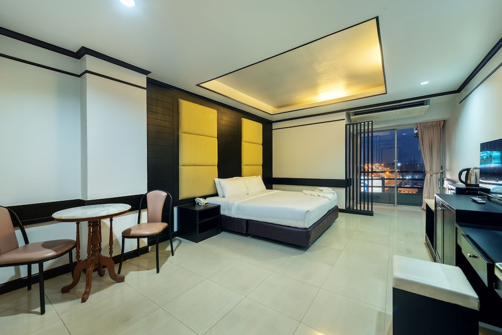 

Milano - Thung Si Kan - The Legacy Hotel