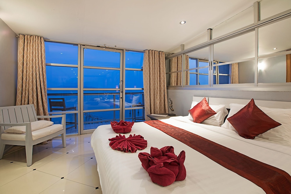 

Milano - Bangrak Beach - Koh Samui - Enjoy Beach